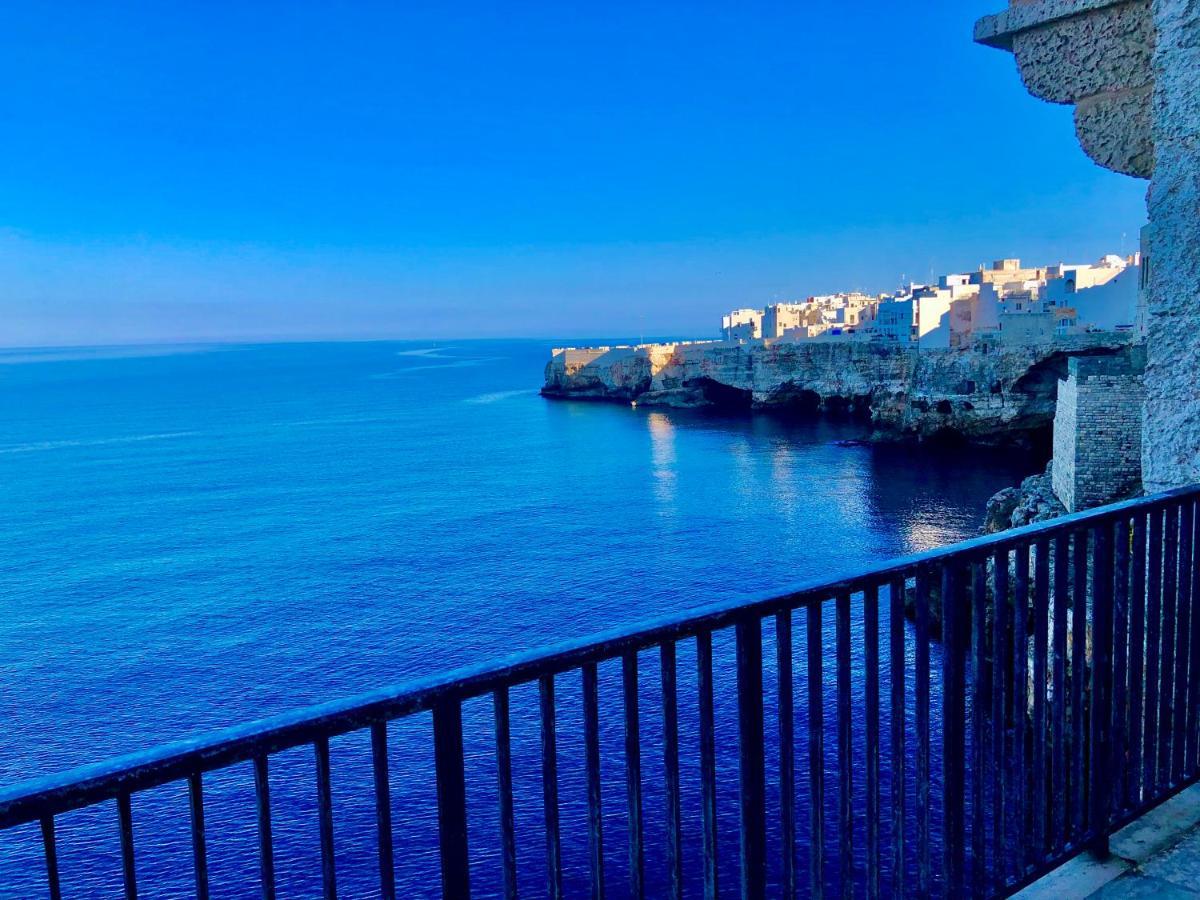 Al Civico 3 Centro Apartment Polignano a Mare Luaran gambar