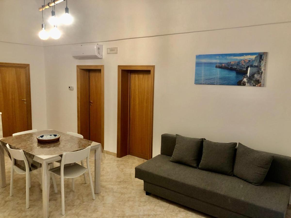 Al Civico 3 Centro Apartment Polignano a Mare Luaran gambar
