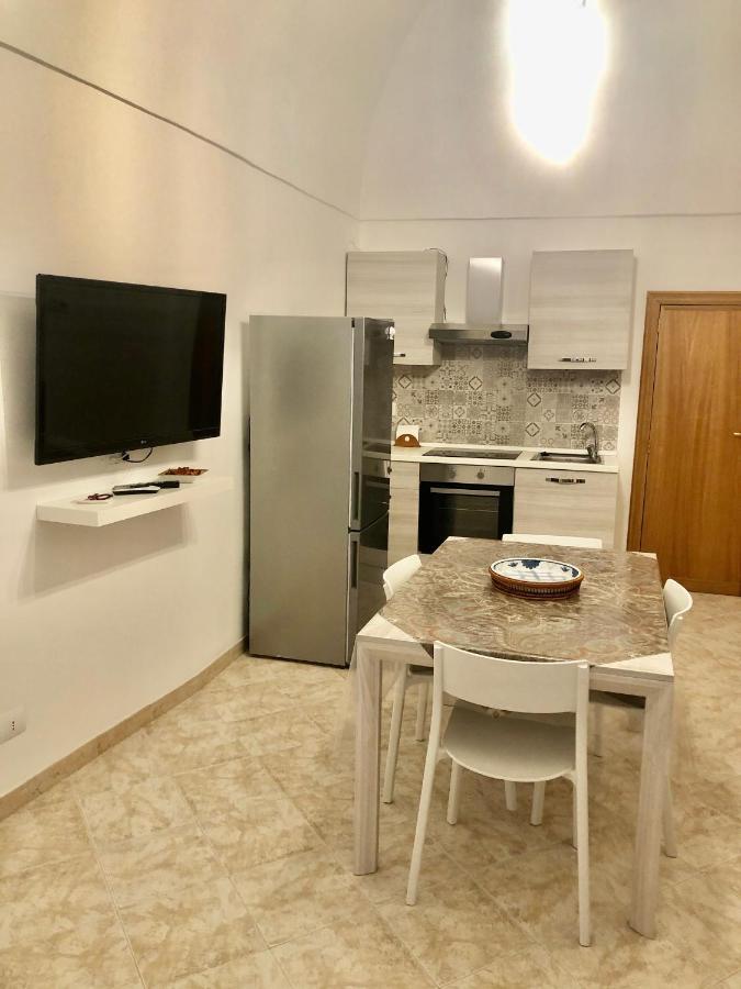 Al Civico 3 Centro Apartment Polignano a Mare Luaran gambar